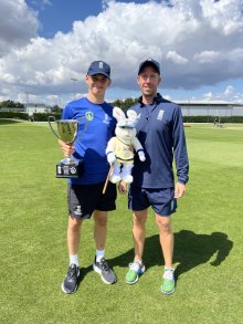 Wills Smashes it on the Cricket Field Wills Smashes it on the Cricket Field